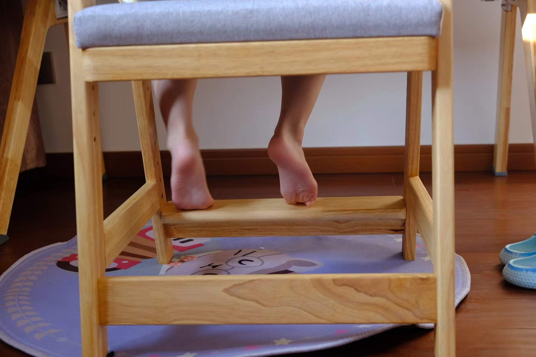 孩子实木学习桌椅怎么选,如何选择儿童学习桌椅