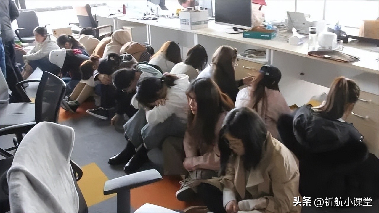 获利28亿元！89人自杀！39万人受害！“套路贷”如何让人还不起？