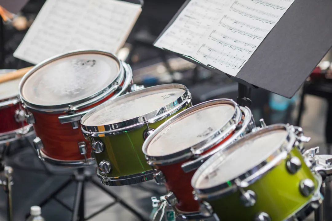 “敲门”别再说“knockthedoor”,老外听了可能要报警!