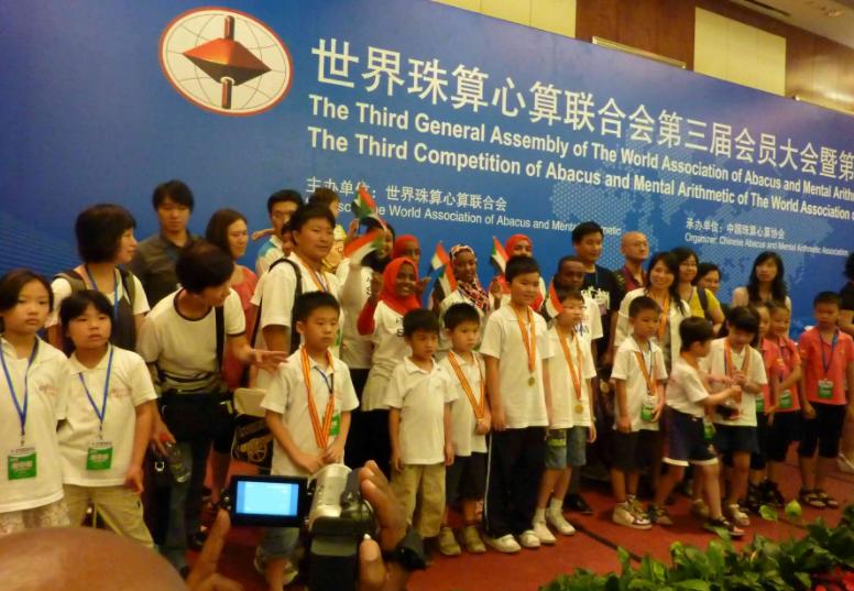 河南8岁神童何雪豪被军校录取,中国神童何雪豪现在什么军衔