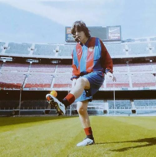 梅西颠球记录视频,梅西颠球纪录完整版