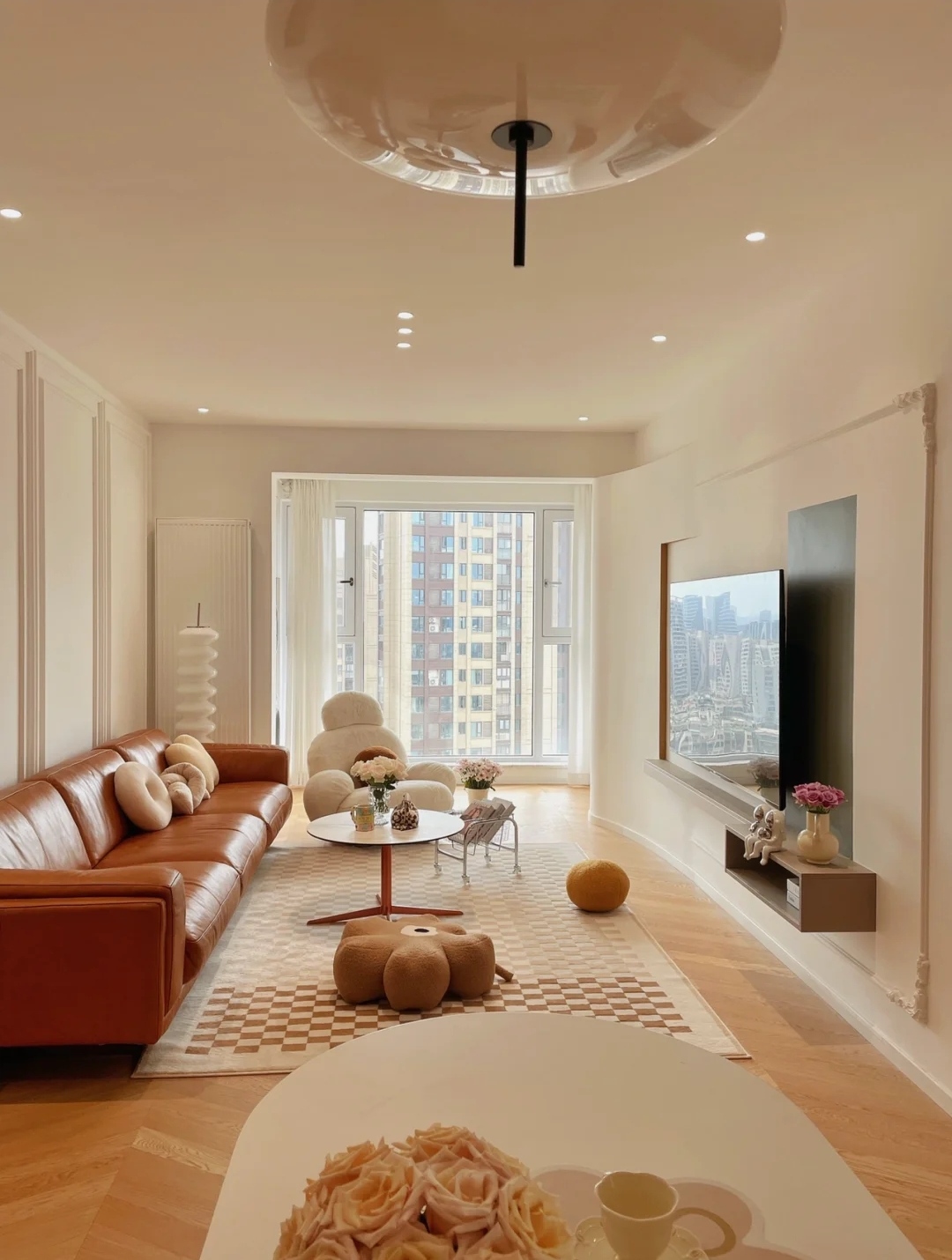 发现一户装修很精致的现代轻奢风,发现一户比较独特的中式风装修