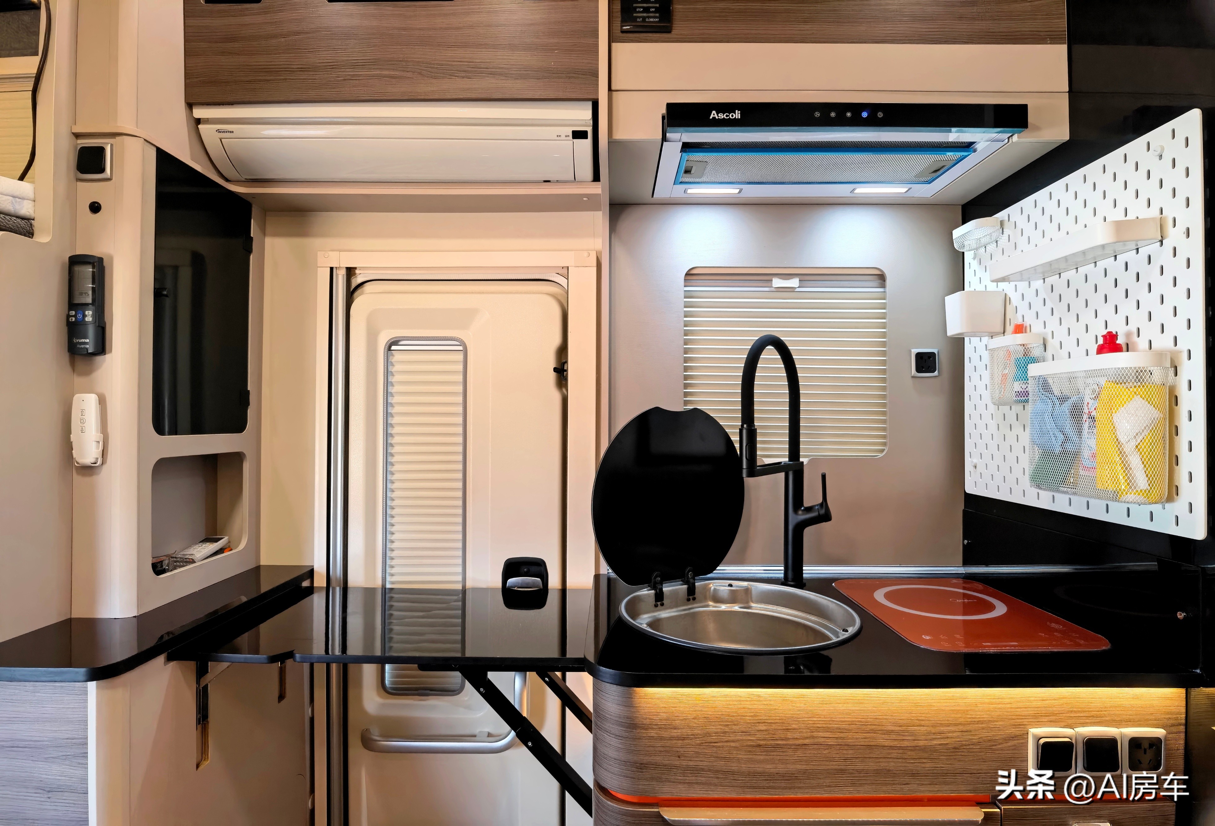 空间和配置都不错,续东2022定制洲际旅行版房车