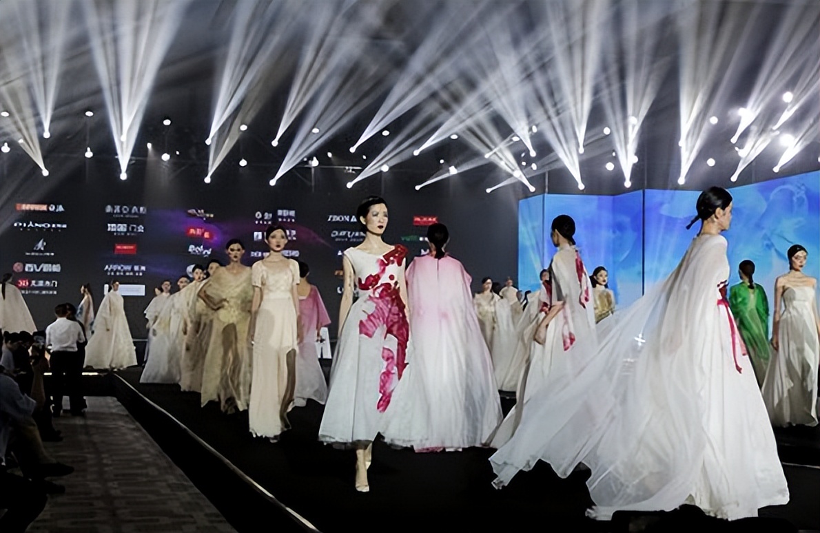 谢贤给了coco多少钱分手费,coco谢贤分手后怎样了