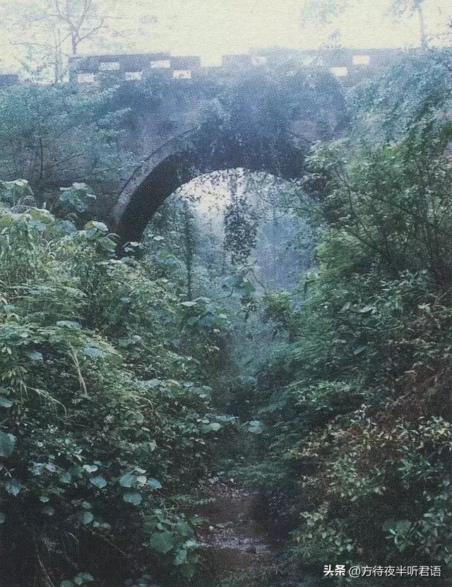 人间梦幻古建筑,仙境云雾缭绕古建筑