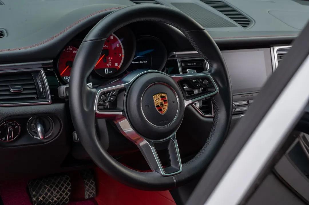 macan turbo二手车多少钱 (macan turbo 3.6t优缺点)