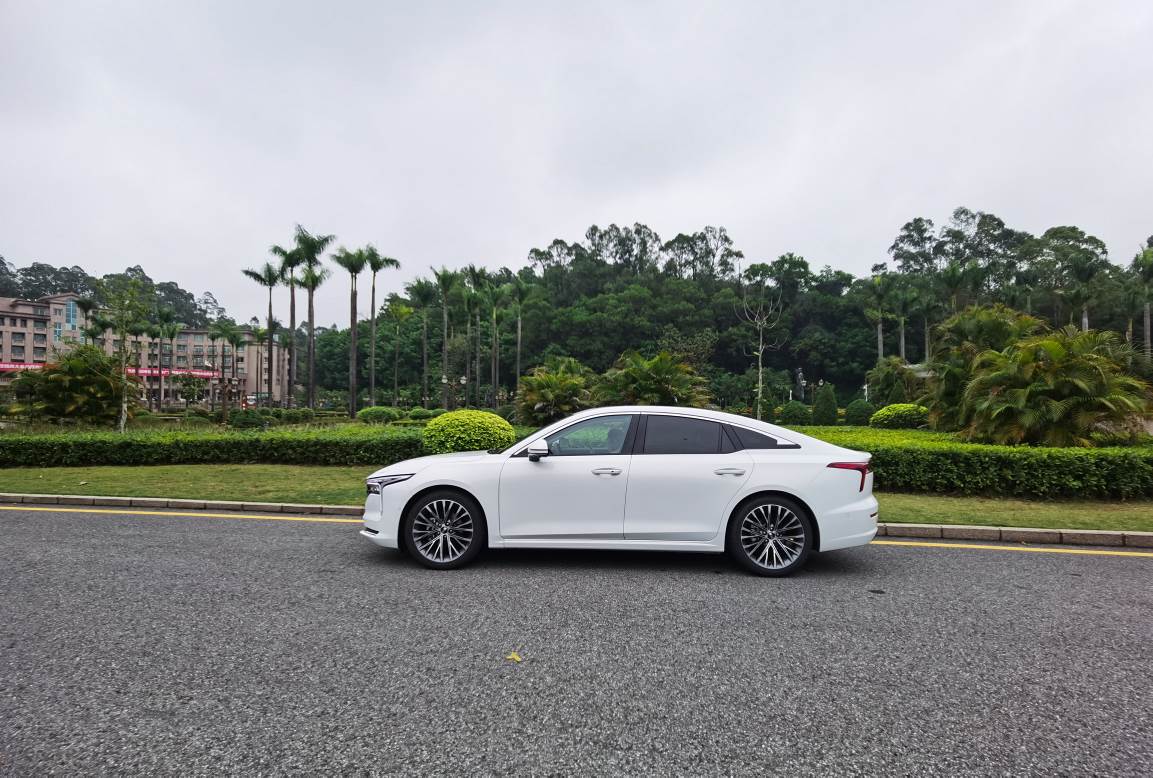 奔腾b7015周年纪念版,奔腾b70的空间测评