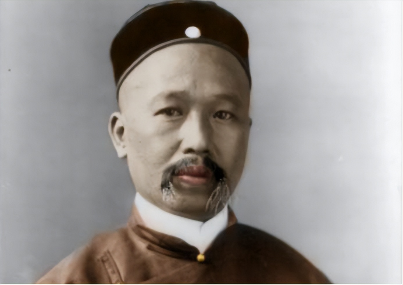 明明皮肤不黄为什么叫黄种人,中国人皮肤为什么叫黄种人