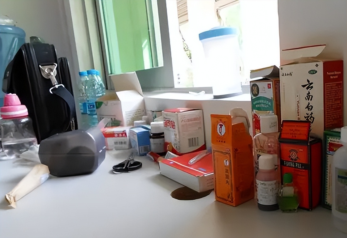 女子下身检查疼痛难忍,女性突然腹痛查出盆腔出血