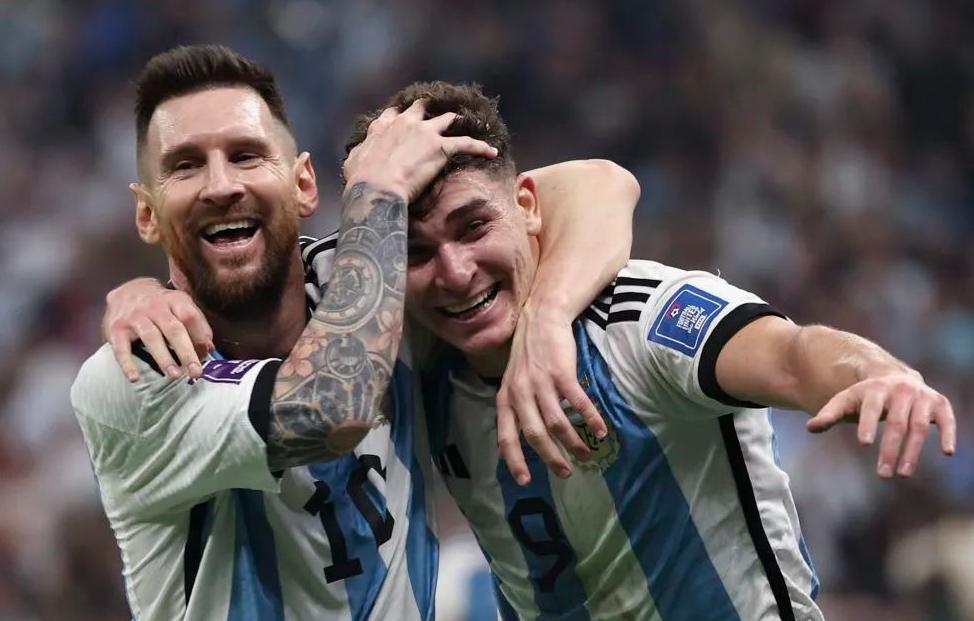 美洲杯阿根廷夺冠梅西,三冠王世界杯