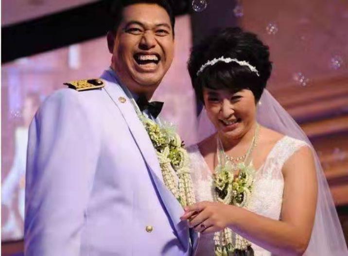 冯坤嫁给泰国女排教练,女排队长冯坤结婚了吗