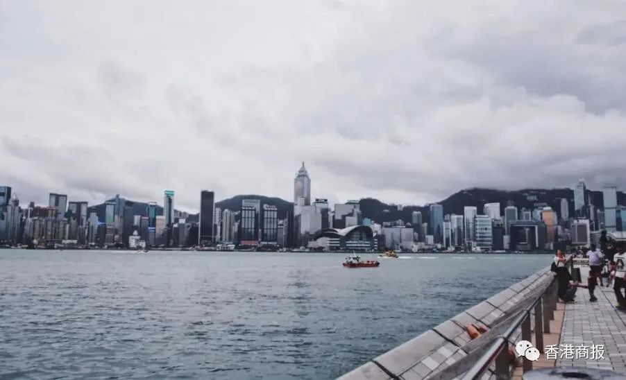 「速递」今起非香港居民可来港；400援港医护分批返回