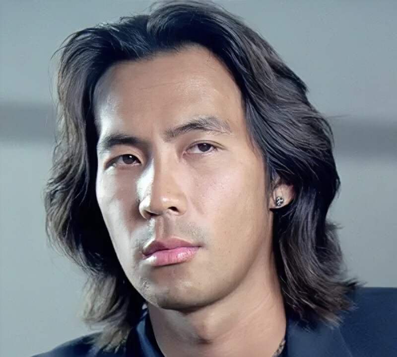 香港男星放弃百亿出家,香港出家的男星现在怎样了