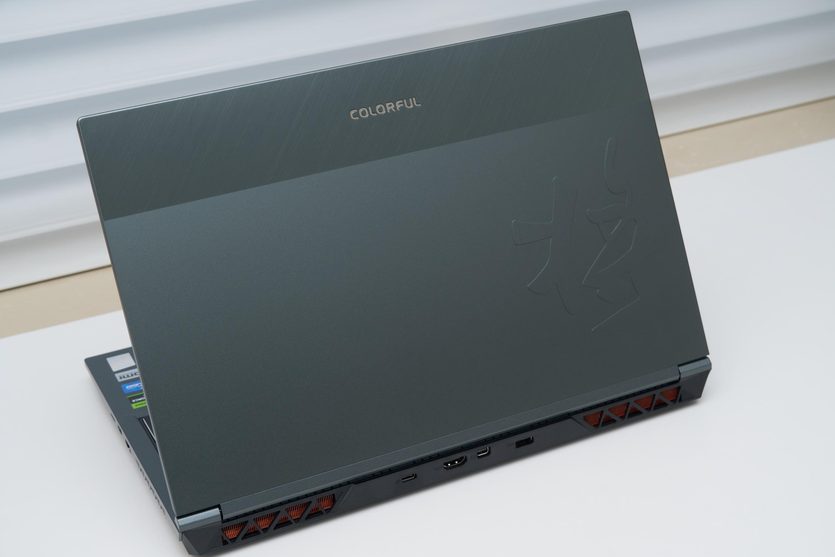 七彩虹将星x15xs,intel超核心显卡750评测