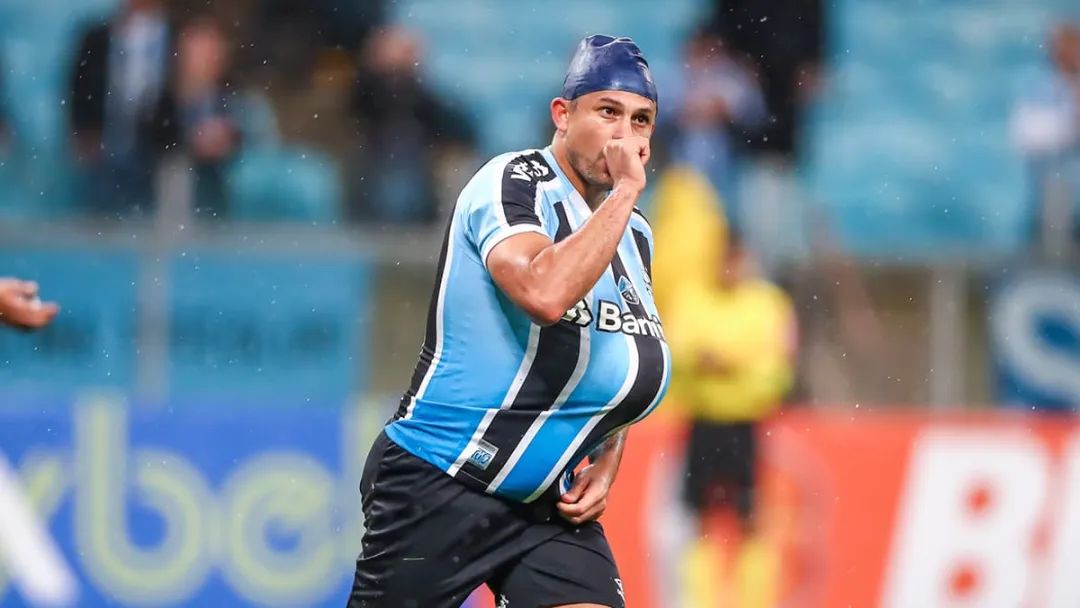 艾克森中超最新消息,艾克森中超射手王亚冠