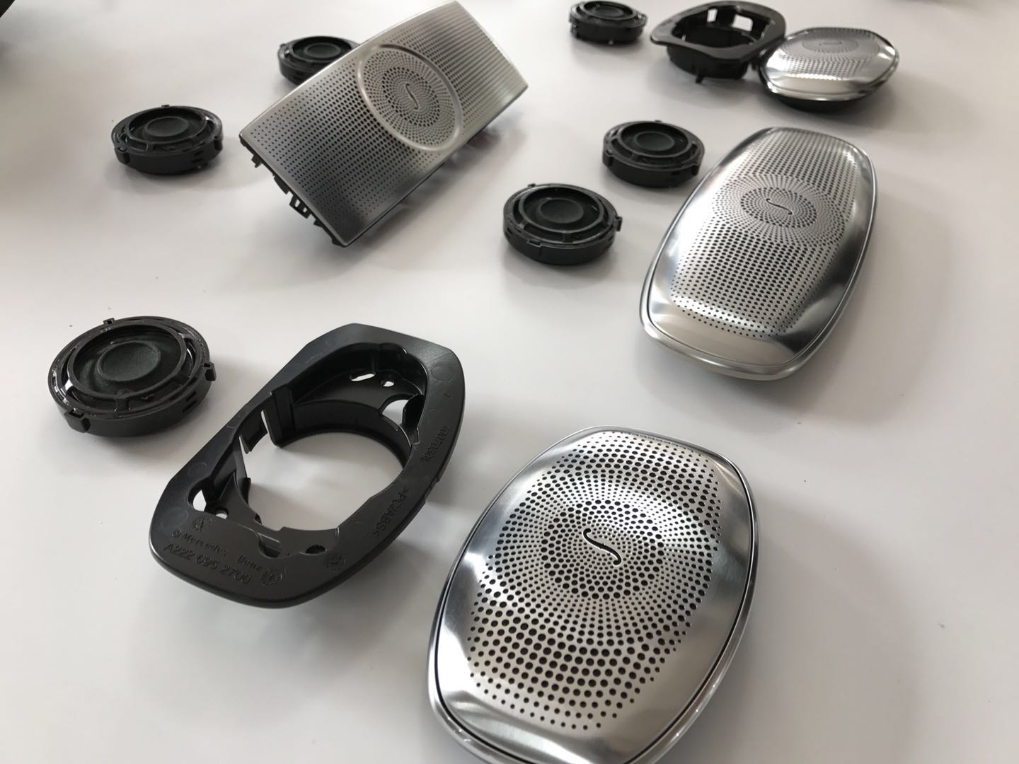 18款奔驰w213内饰改装,老款奔驰w221s350改装