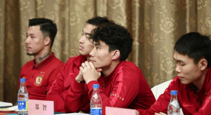 恒大传奇队长退役,2018恒大功勋队长退役