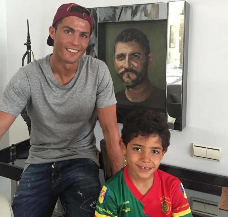 c罗12岁的视频,c罗12岁足球视频