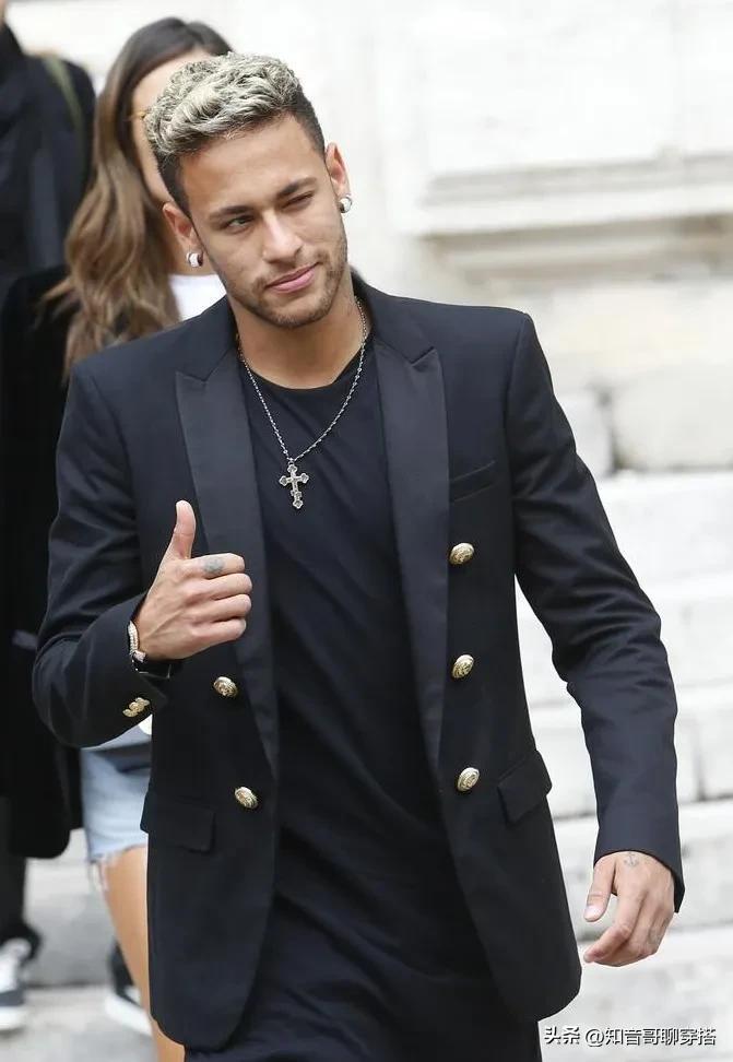 c罗梅西内马尔健身,c罗梅西内马尔都穿什么鞋