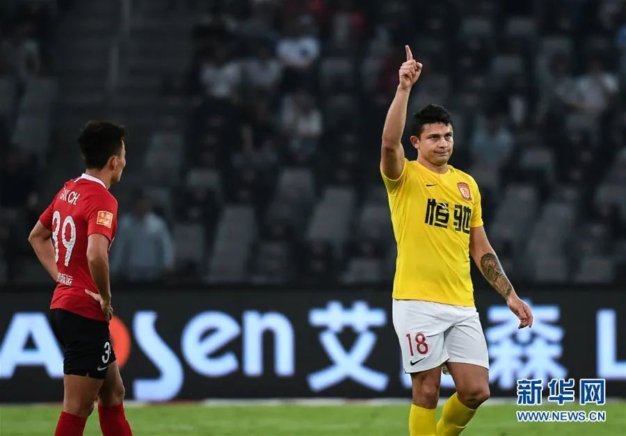 艾克森亚冠表现,艾克森登顶中超历史射手王