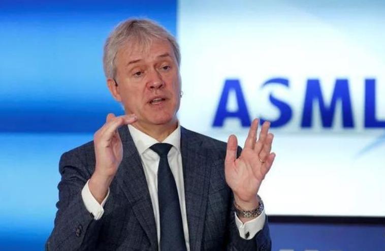 中国光刻巨头asml,光刻巨头asml崛起之路