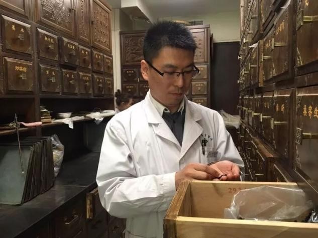 向美国捐钱的钟馨稼现状如何,钟馨稼给美国捐款