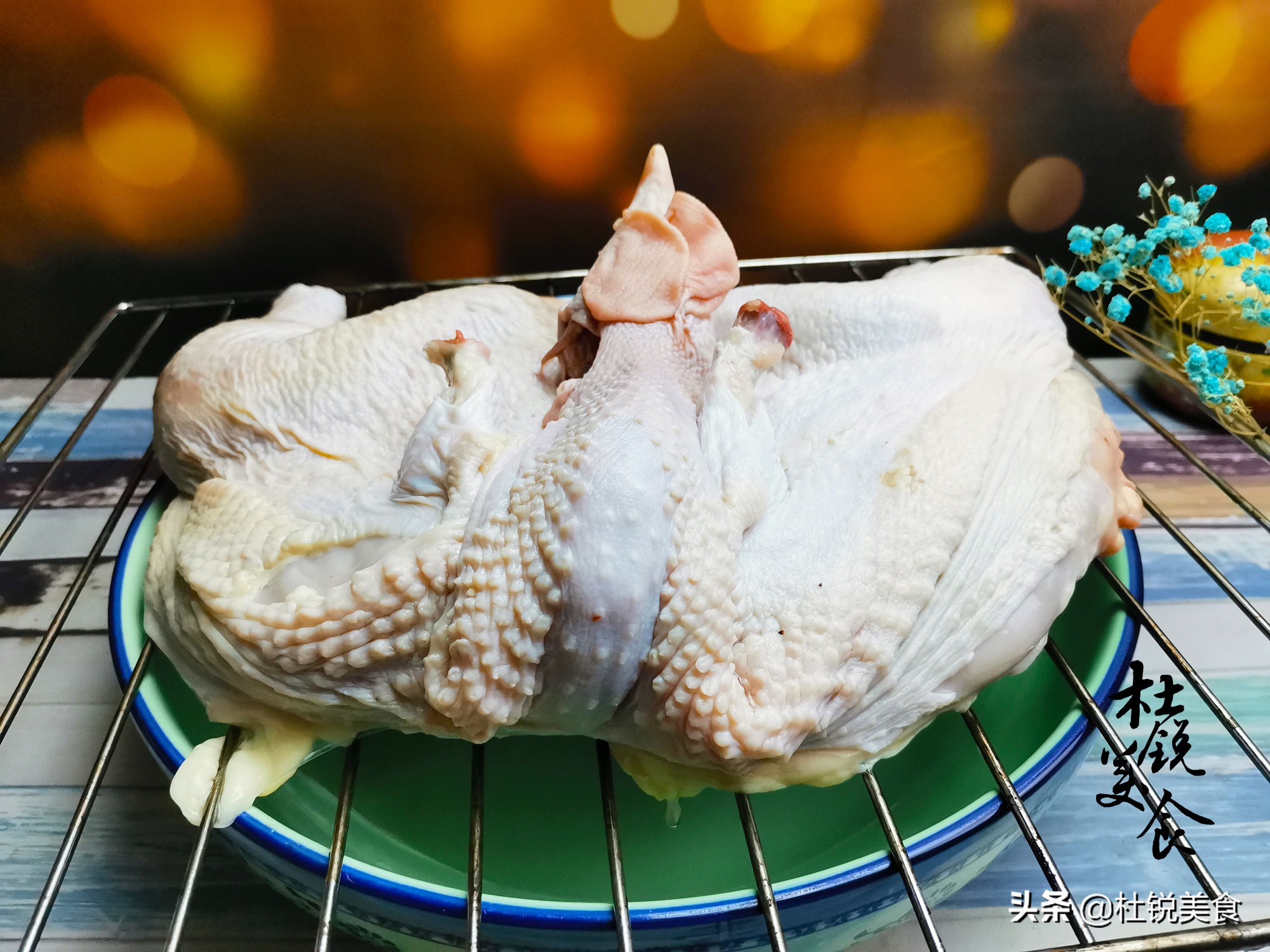 在家做风干鸡，只加盐可不行，多加4料更鲜香，过年下酒就靠它