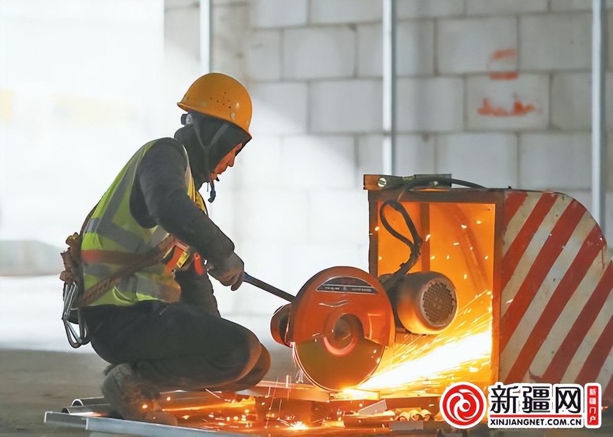 “参与乌鲁木齐国际航空枢纽建设，我骄傲”——聆听机场改扩建工程五湖四海建设者的心声