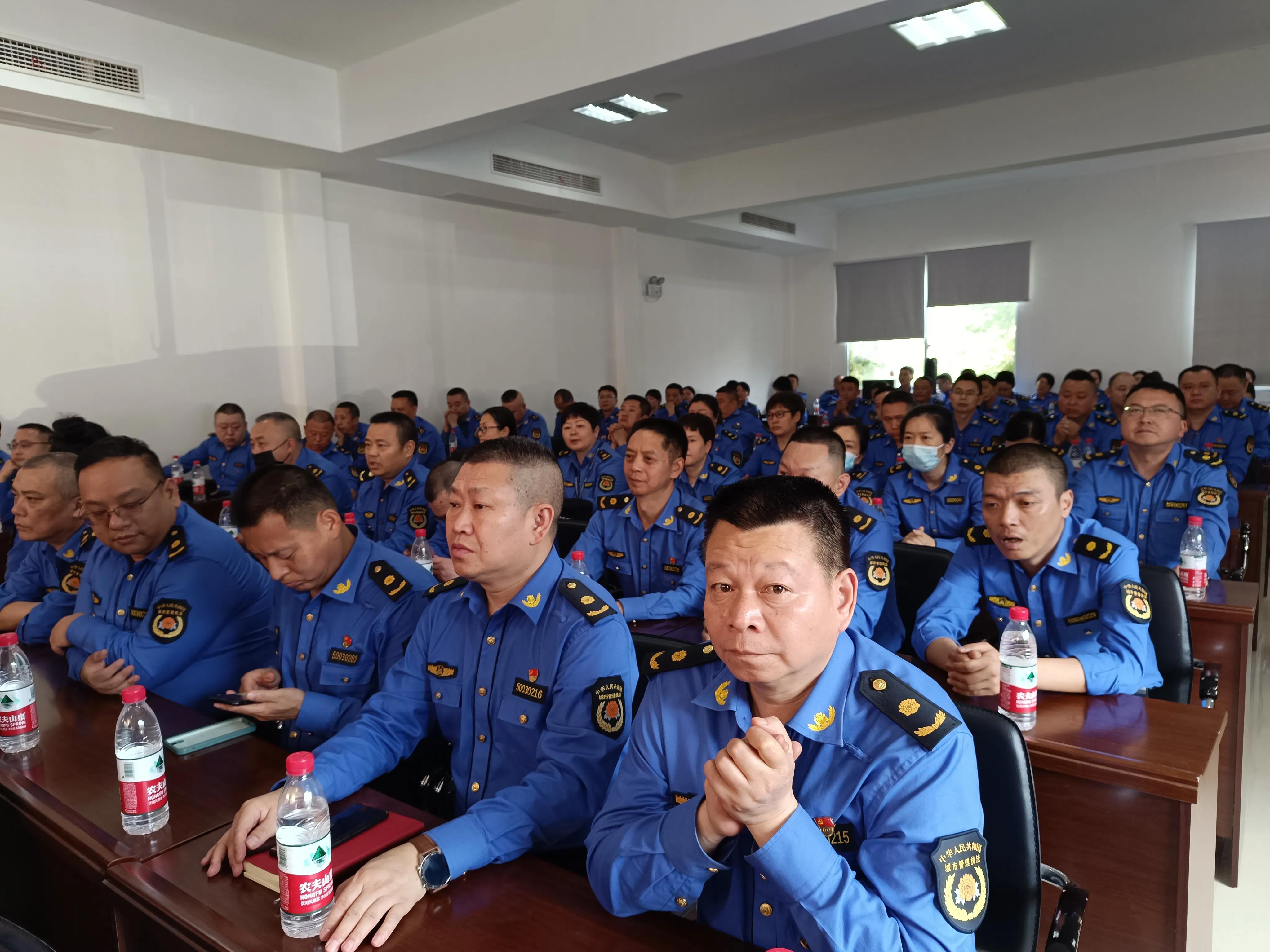 城管人敢担当善作为演讲,敢闯敢干唯实争先