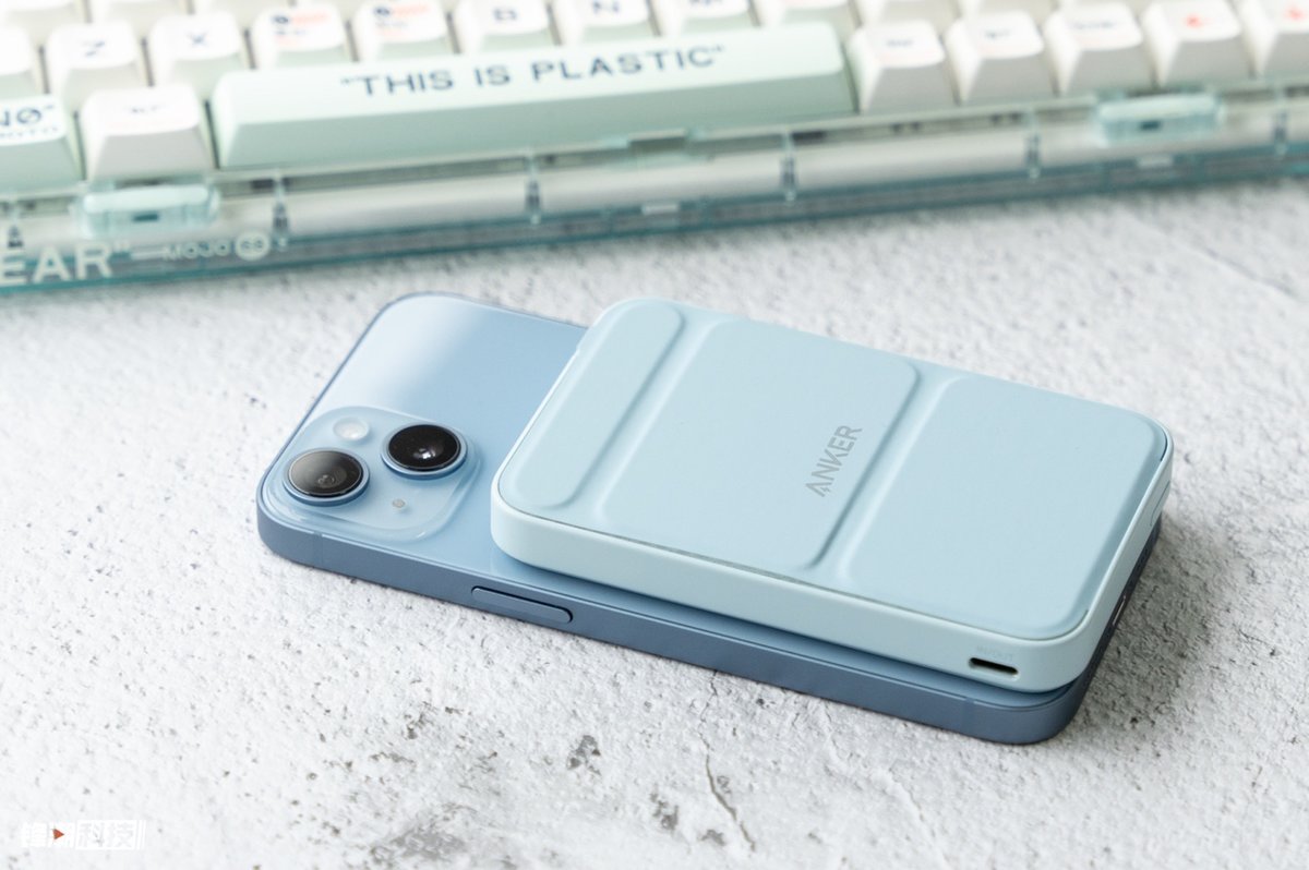 anker安克磁吸充电宝多功能高颜值,anker安克磁吸充电宝拆机