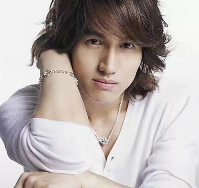 留长发最帅的男星,最帅的五位长发男星