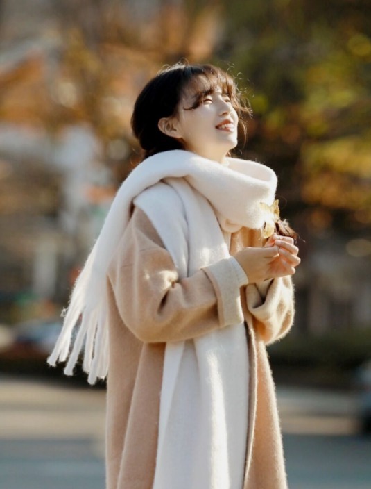 棕色大衣烂大街？学博主这样搭配，158cm也能穿出强大气场