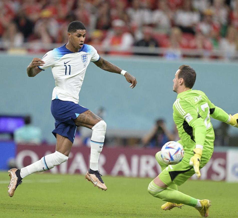 英格兰攻势猛突破伊朗铁桶阵,英格兰6:2伊朗总结