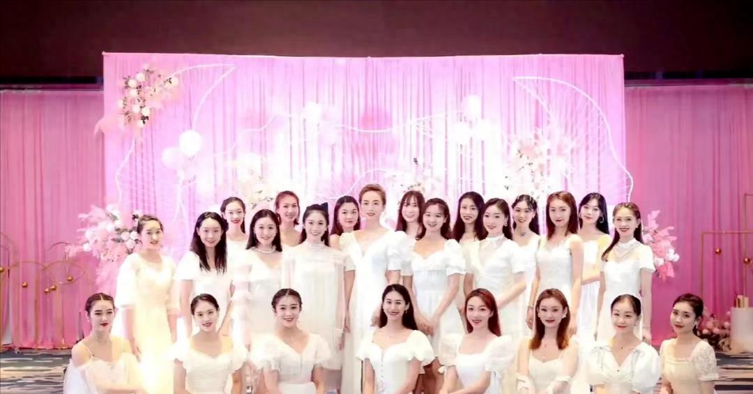 顶级大型歌舞团,豪华歌舞团