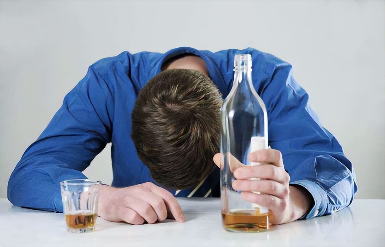 男性长期不喝酒对身体有什么影响,男性长时间不运动会有什么影响