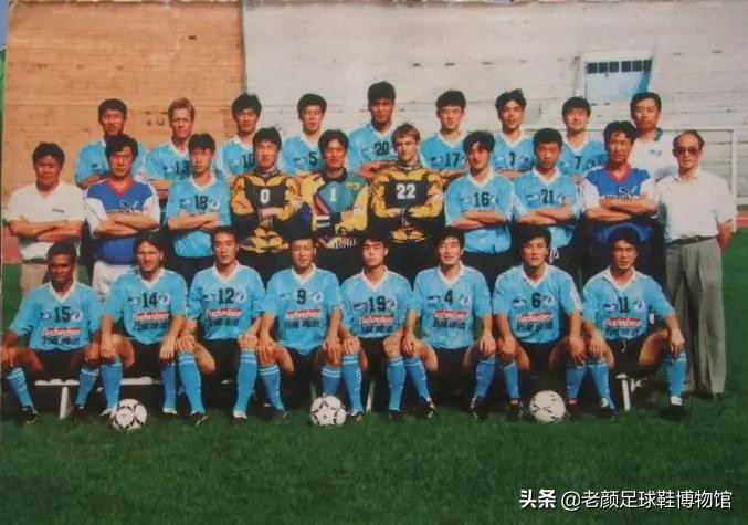 巩汉林的足球签名真的是赝品吗,巩汉林的签名球是赝品