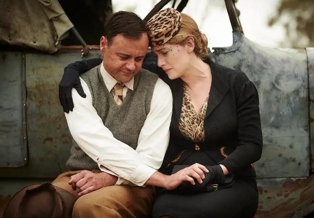 巴黎世家黑袜为什么突然火了,巴黎世家单筒袜