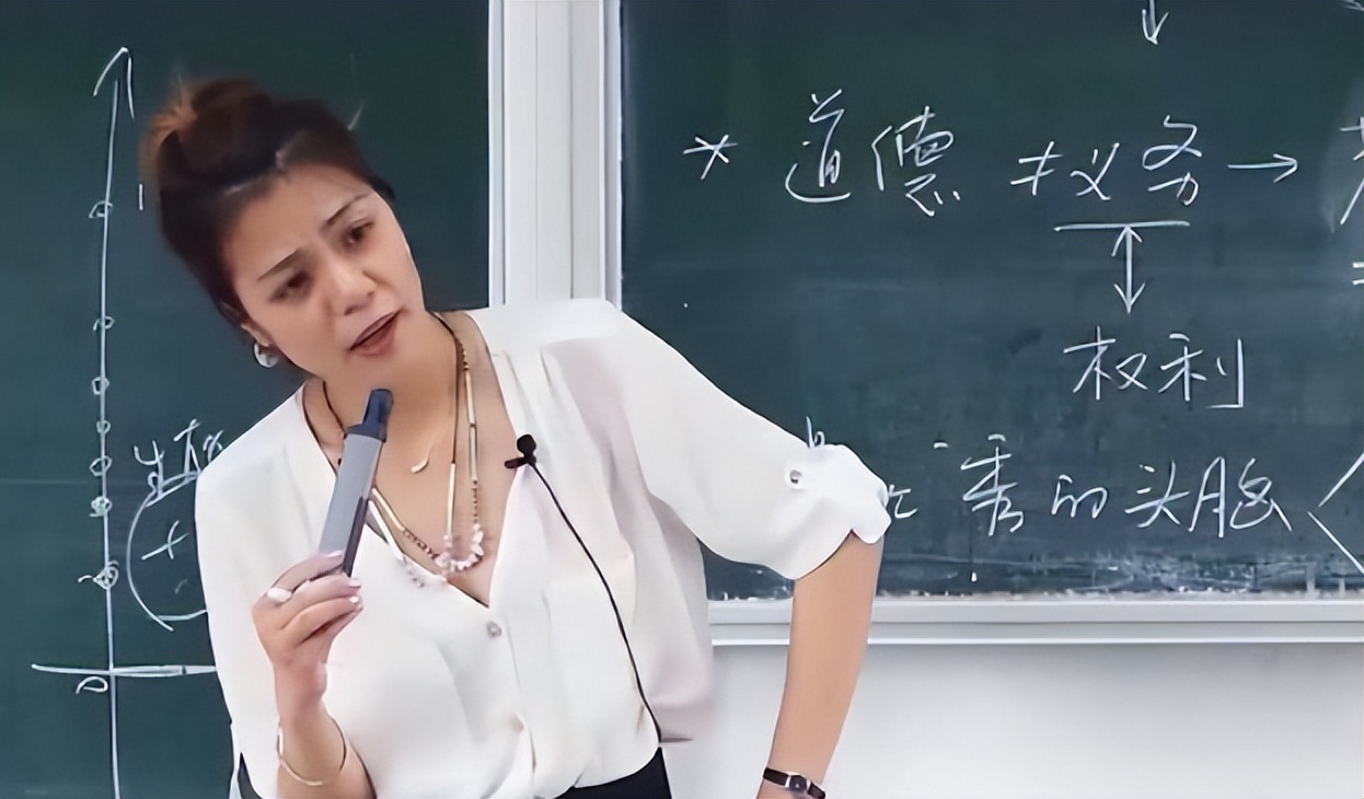 “复旦女神”陈果：从万人追捧到跌落神坛，她到底做错了什么？