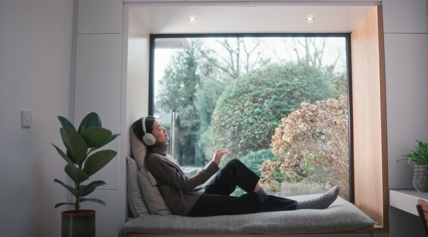 索尼头戴式降噪耳机wh-1000xm5,苹果耳机airpodspro2和索尼wh-1000xm5