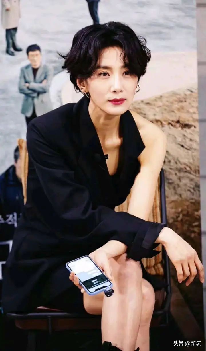 职场穿搭彩色,职场穿搭一定要选择有设计感