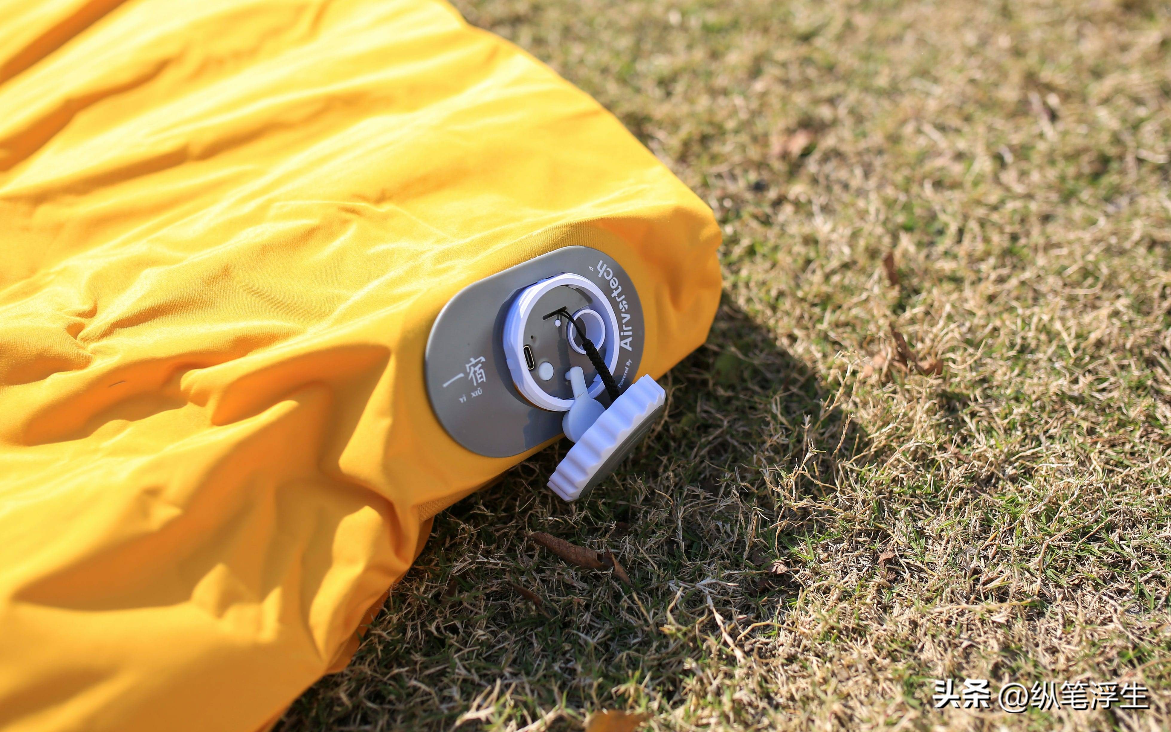 户外露营睡垫选蛋巢还是气垫,户外露营过夜买多厚的睡垫合适