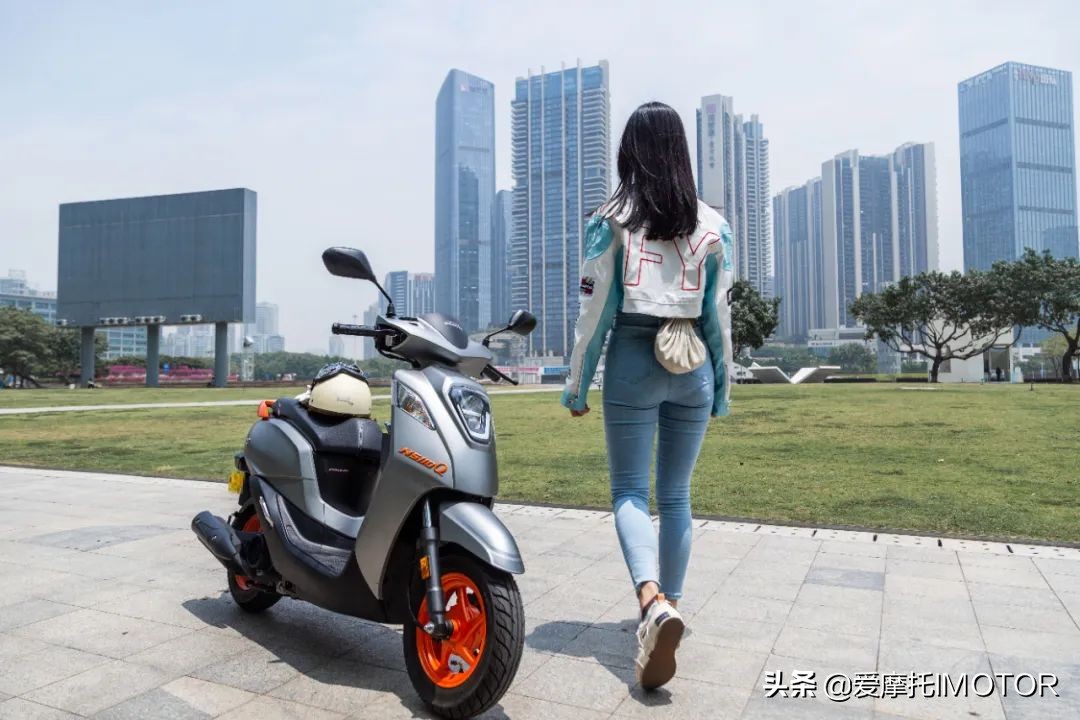 我还是个学生，但是我已经有车了