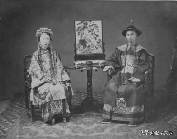 【晚清*楼青**秘影】*楼青**女丰乳肥臀，媚态撩人，风情尽显！