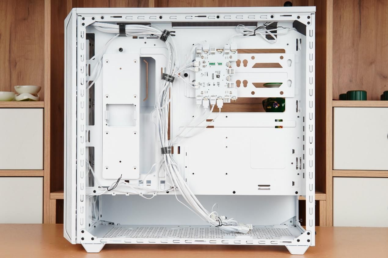 令人惊艳的散热效能，德商德静界ShadowBase800FX机箱