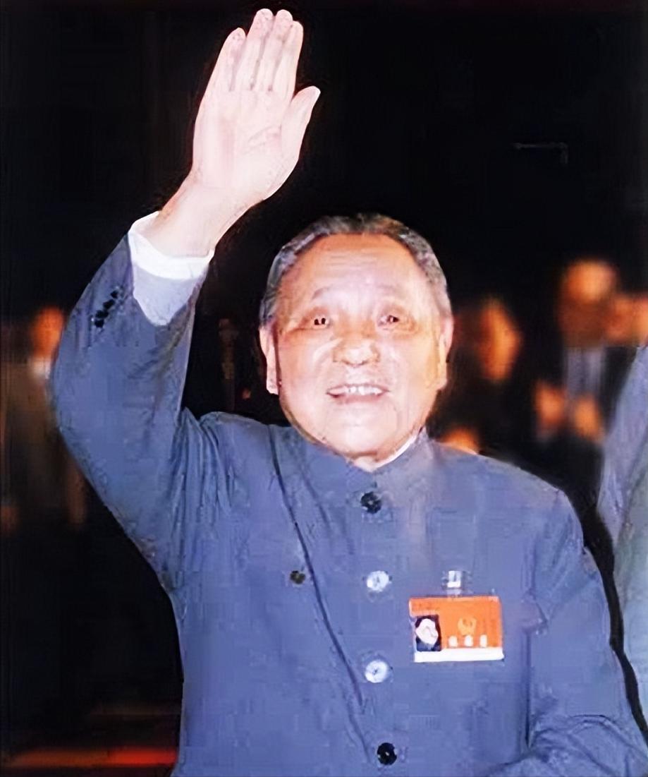 *小平邓**为什么说：这是家乡人给我穿的“小鞋”