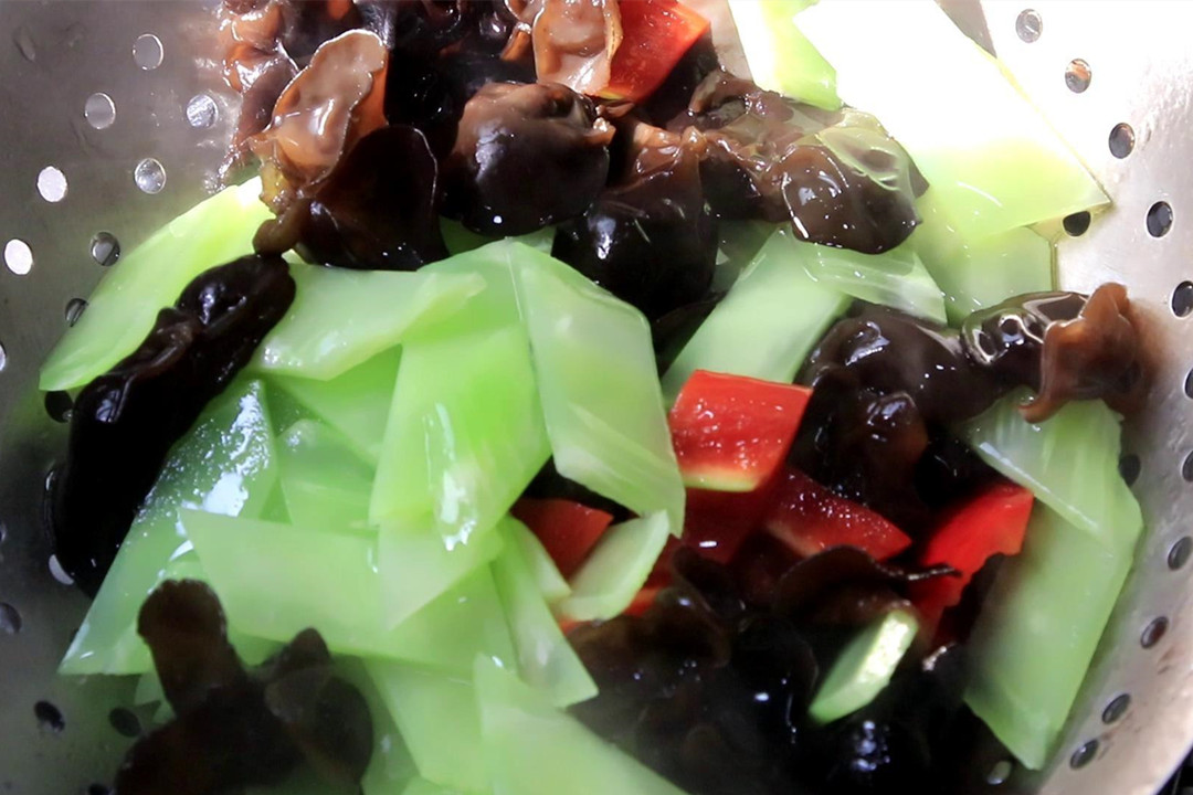 保护肝脏的最佳菜谱,这4种食物是养肝的好食材