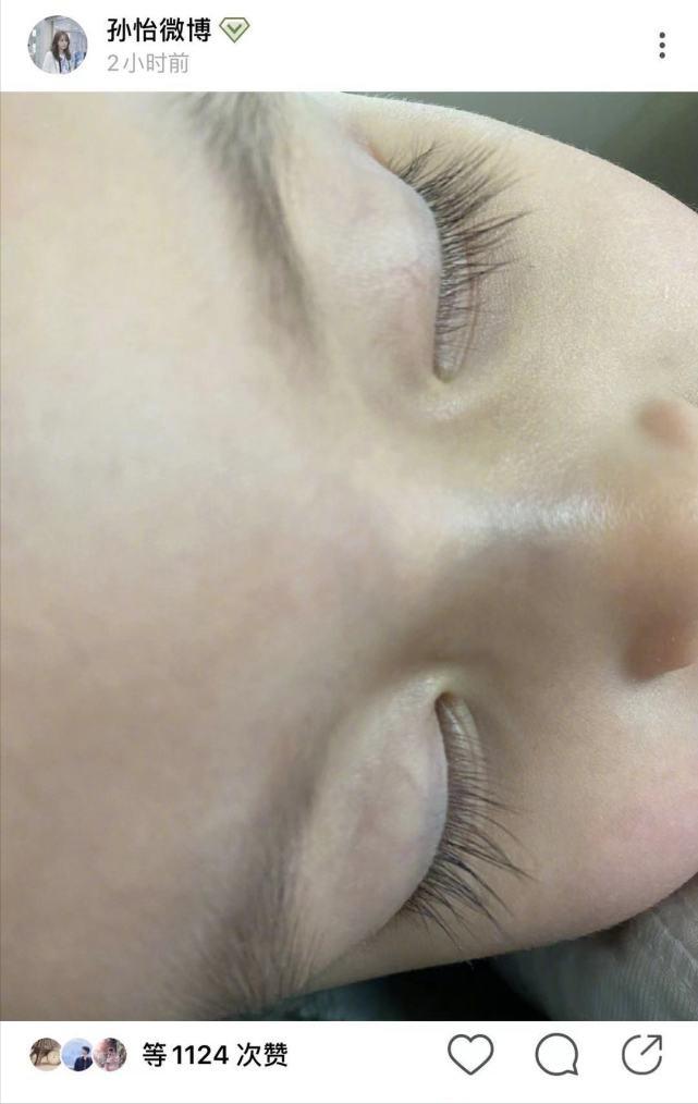 孙怡晒4岁女儿正面照！大福有大脑门、长睫毛，被妈妈称为小小董