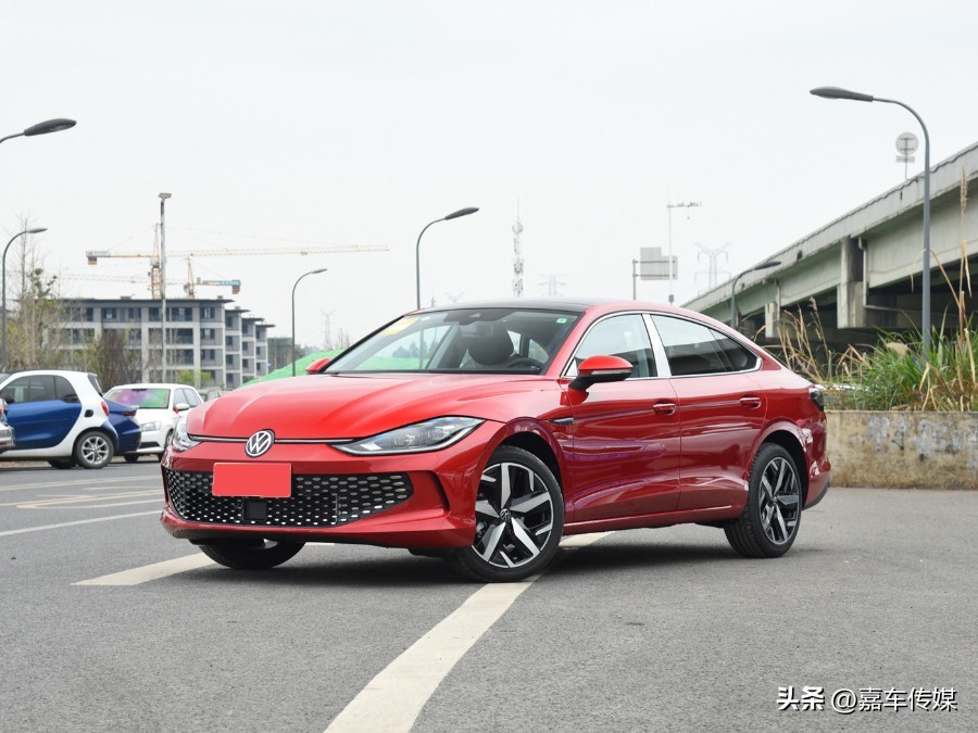 2022款凌渡和2023款速腾哪个好,上汽大众凌渡对比一汽大众速腾