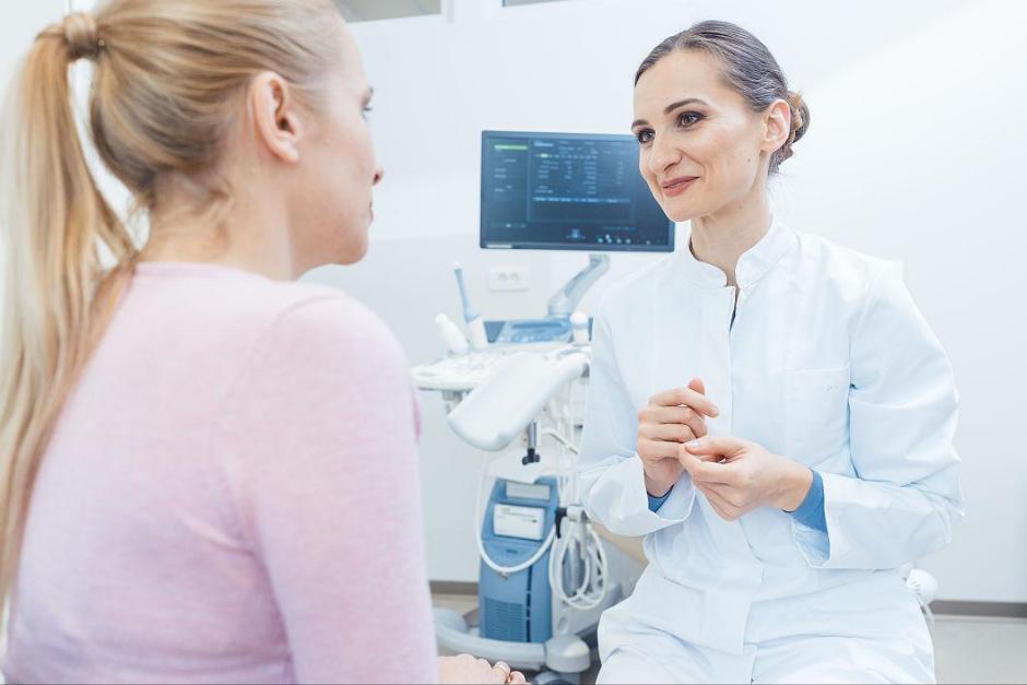 妇科引起的腰骶痛是怎么回事,由妇科炎症引起的腰酸痛怎么办