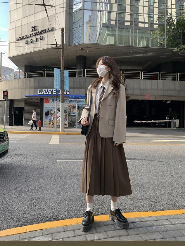 风琴褶半裙适合什么身材,半裙最流行款式